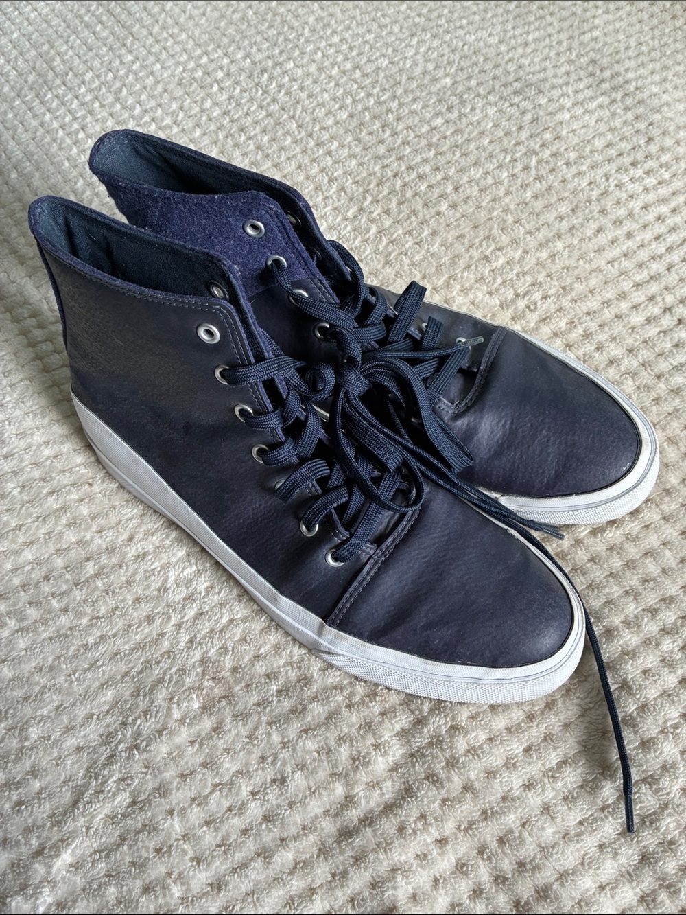 Converse All Star Blue Water resistant High Tops Unisex Lace-Up Rare
Size 10.5